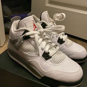 Jordan IV Cement Grey Sz 6Y 7.5W